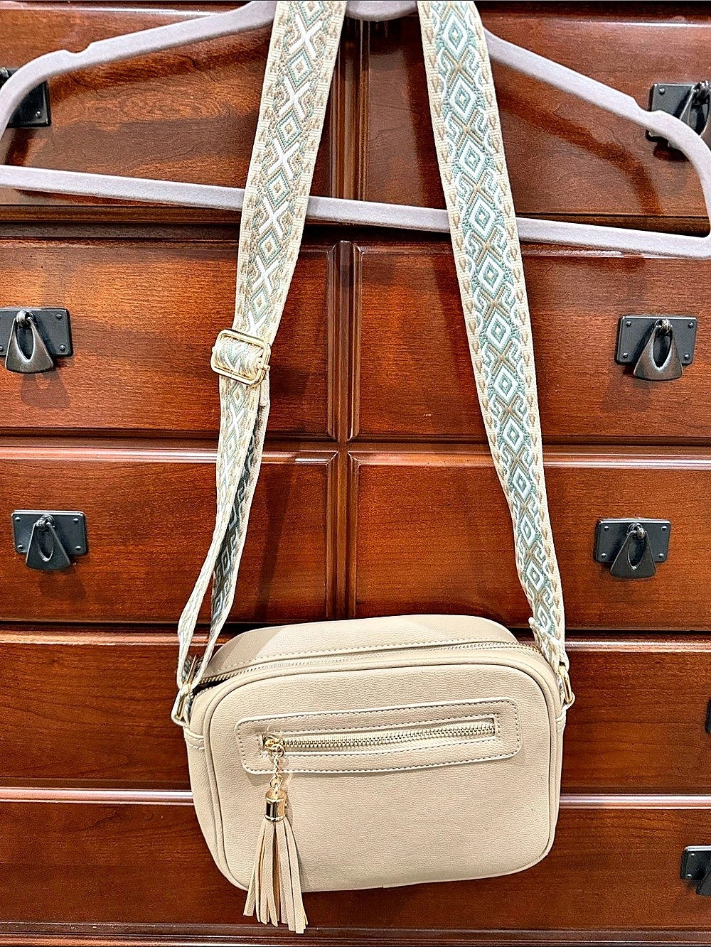 Geometric Strap Crossbody Bag in Beige & White Like New